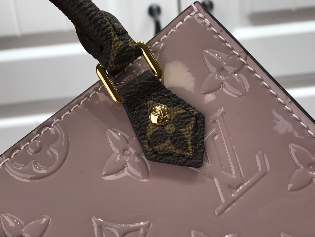 LV PETIT SAC PLAT M90564 
