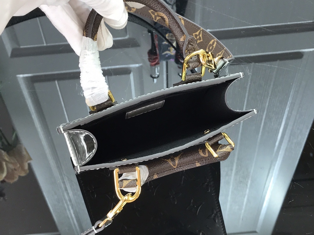 LV PETIT SAC PLAT M90564 