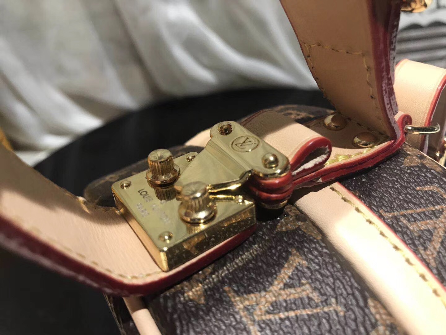 LV PETITE BOITE CHAPEAU BAG M43514