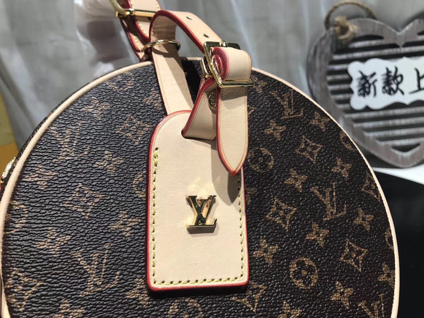 LV PETITE BOITE CHAPEAU BAG M43514