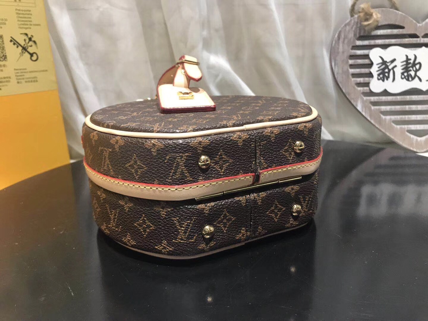 LV PETITE BOITE CHAPEAU BAG M43514