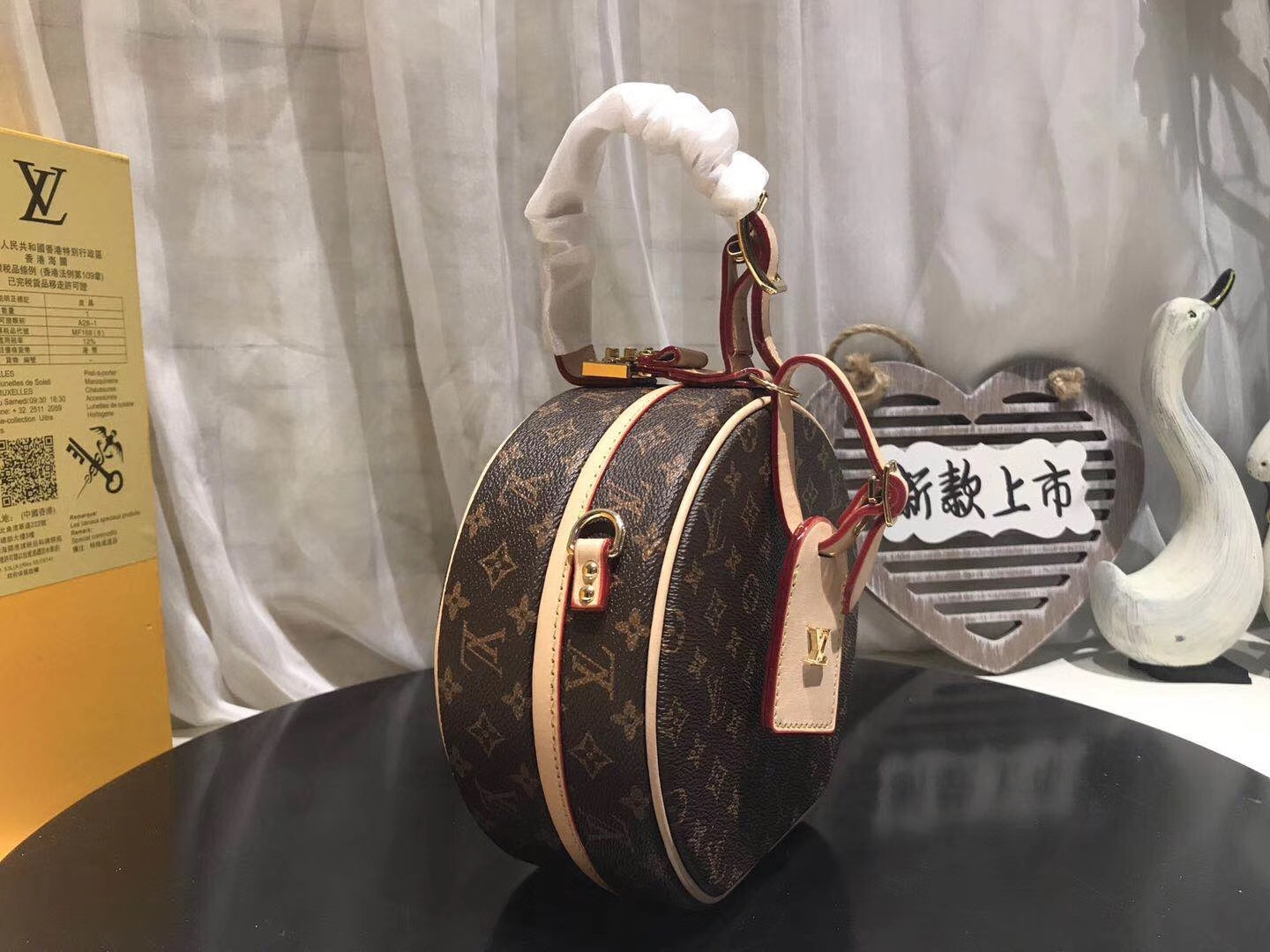 LV PETITE BOITE CHAPEAU BAG M43514