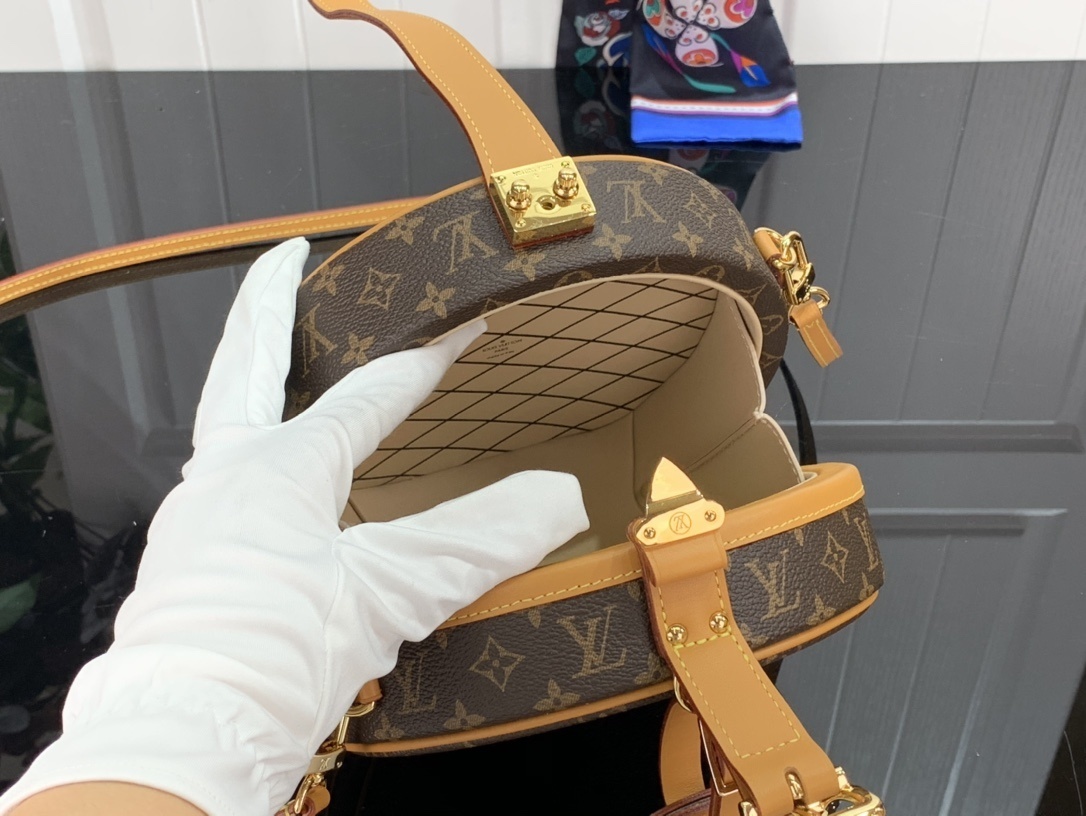 LV PETITE BOITE CHAPEAU M43514