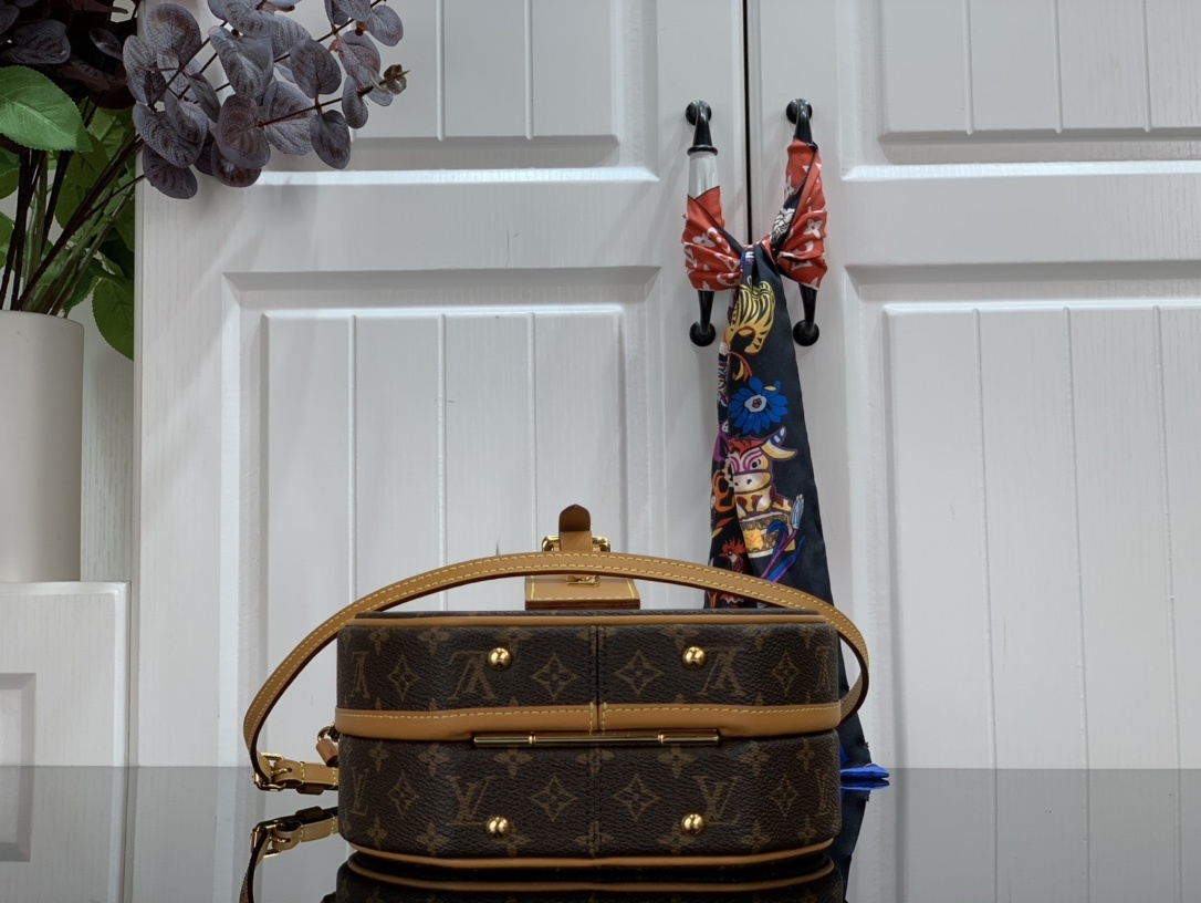 LV PETITE BOITE CHAPEAU M43514