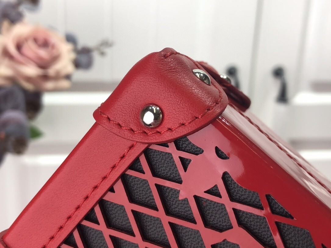 LV PETITE MALLE M20353 