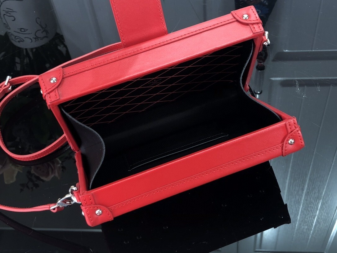 LV PETITE MALLE M20353 