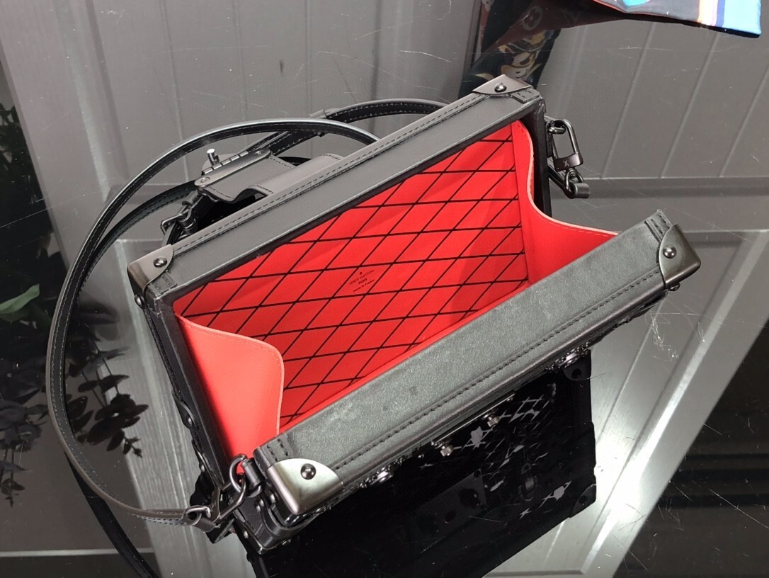 LV PETITE MALLE M20353 