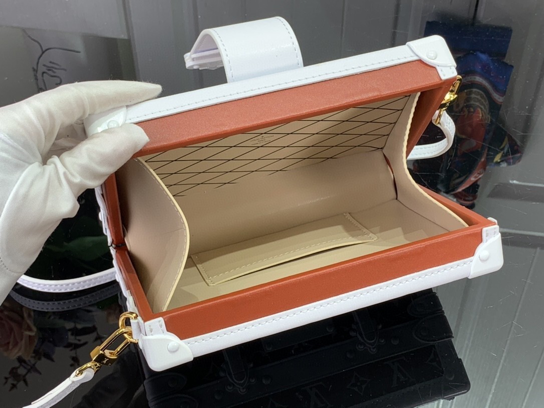 LV PETITE MALLE M20764 