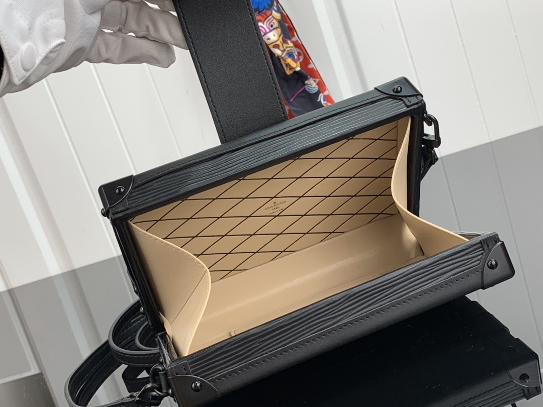 LV PETITE MALLE M55860 