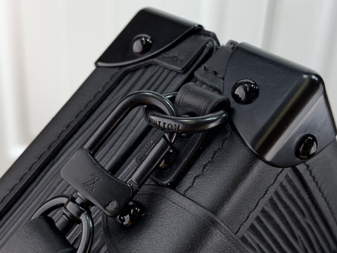 LV PETITE MALLE M55860 