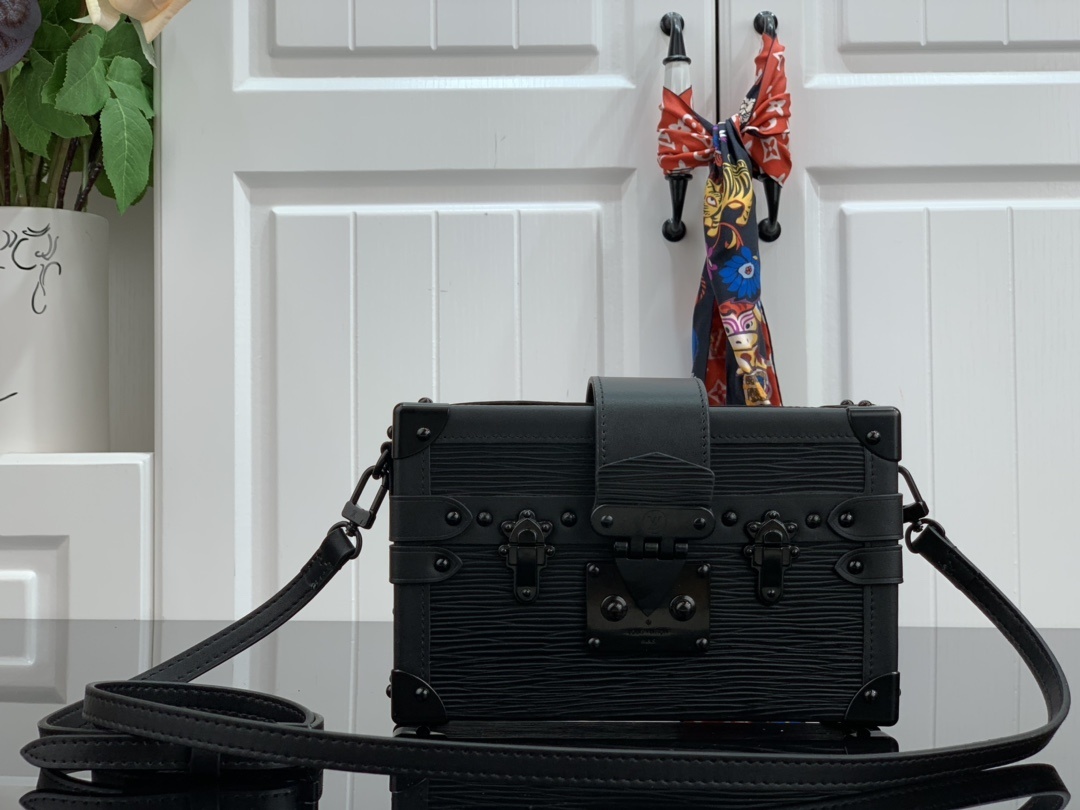 LV PETITE MALLE M55860 