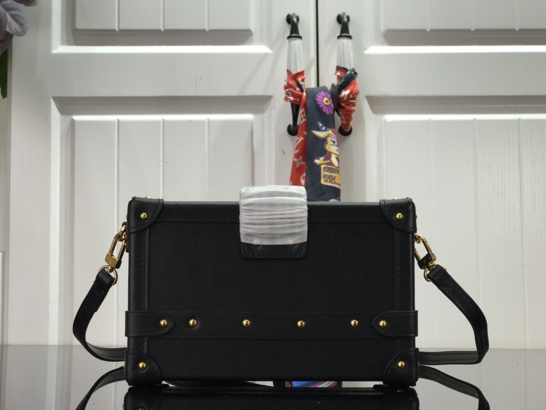 LV PETITE MALLE M57827 