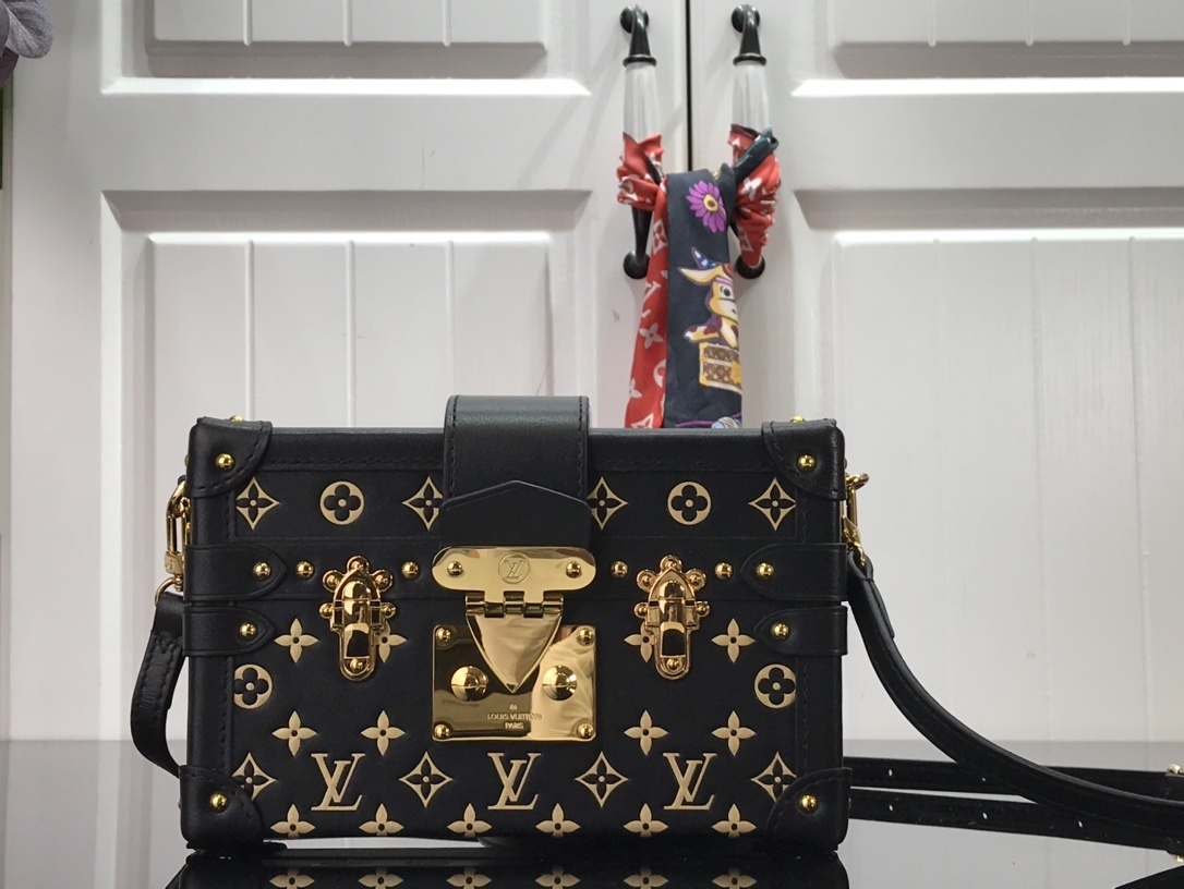 LV PETITE MALLE M57827 
