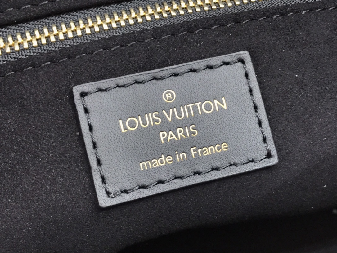 LV PETITE MALLE SOUPLE M45393 