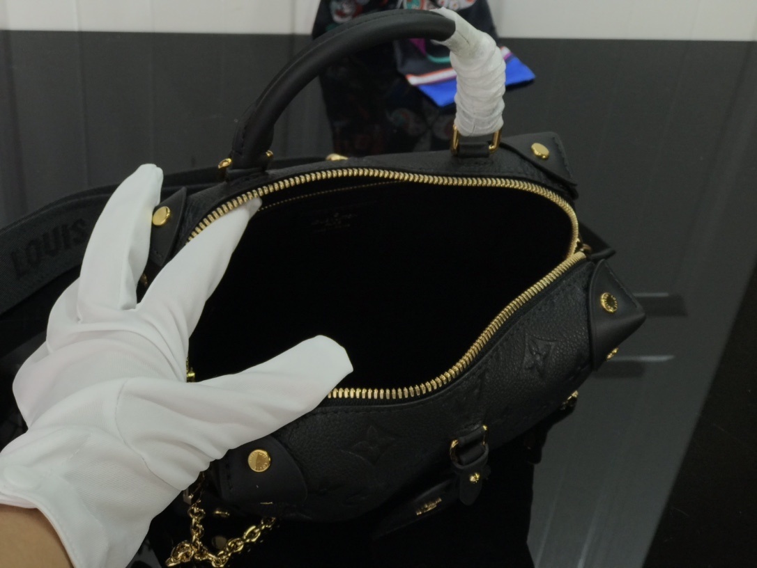 LV PETITE MALLE SOUPLE M45393 