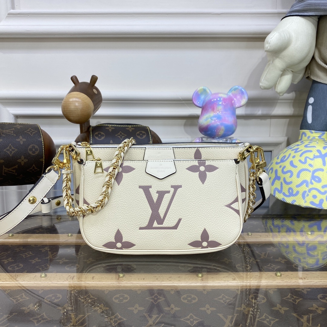 LV Pochette Accessoires 4106U 
