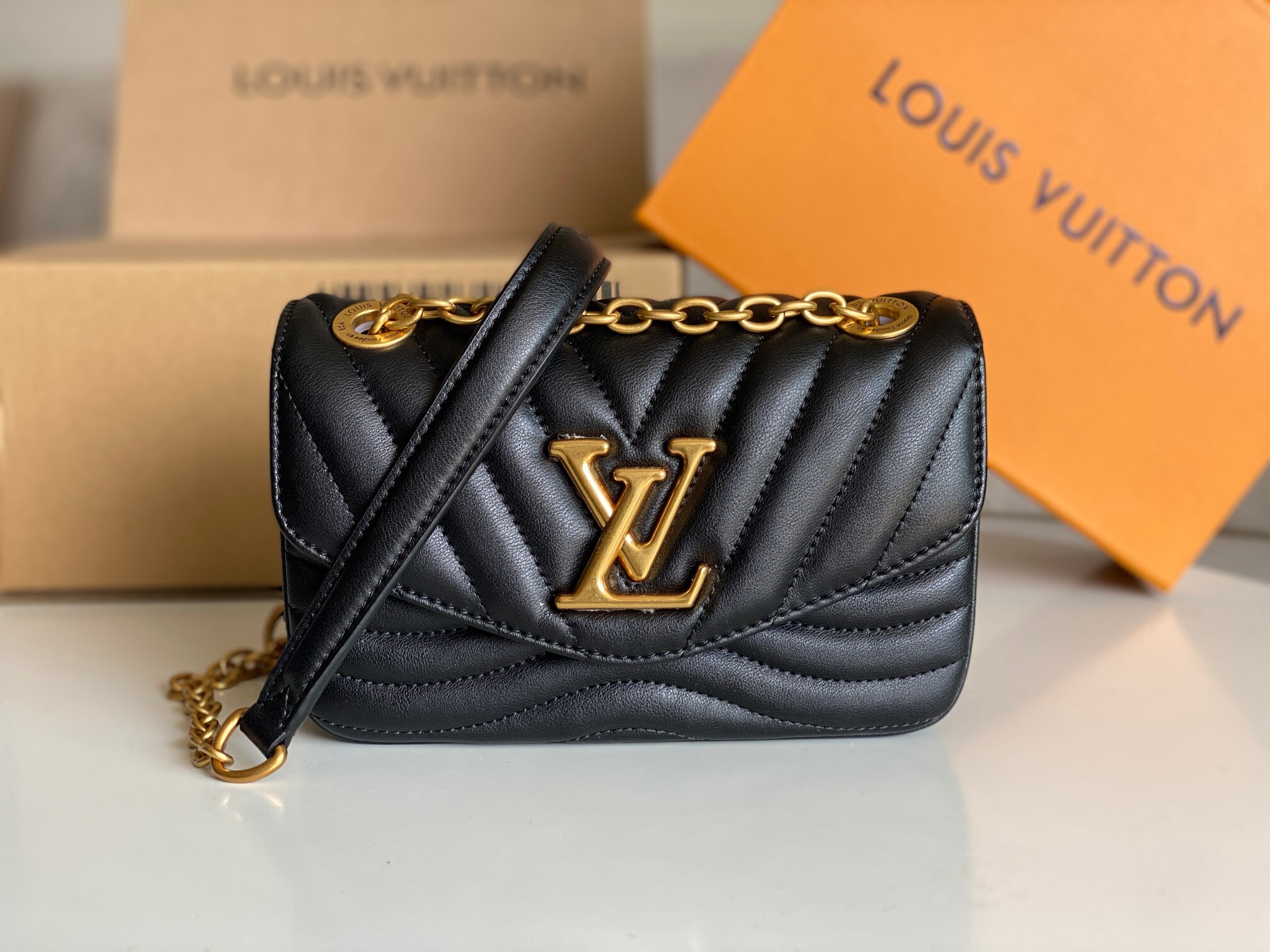 LV Pochette Accessoires 4106U 