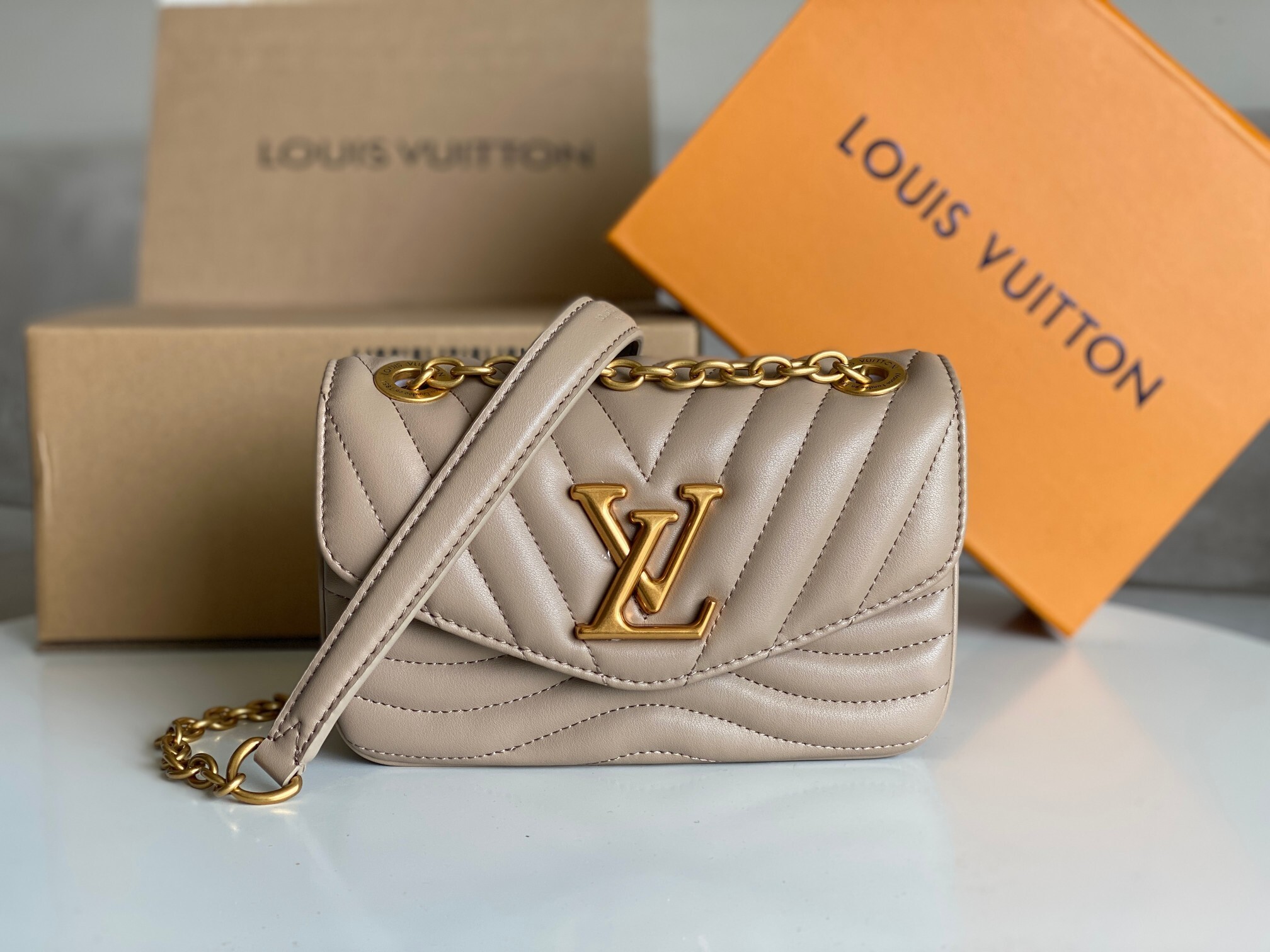 LV Pochette Accessoires 4106U 