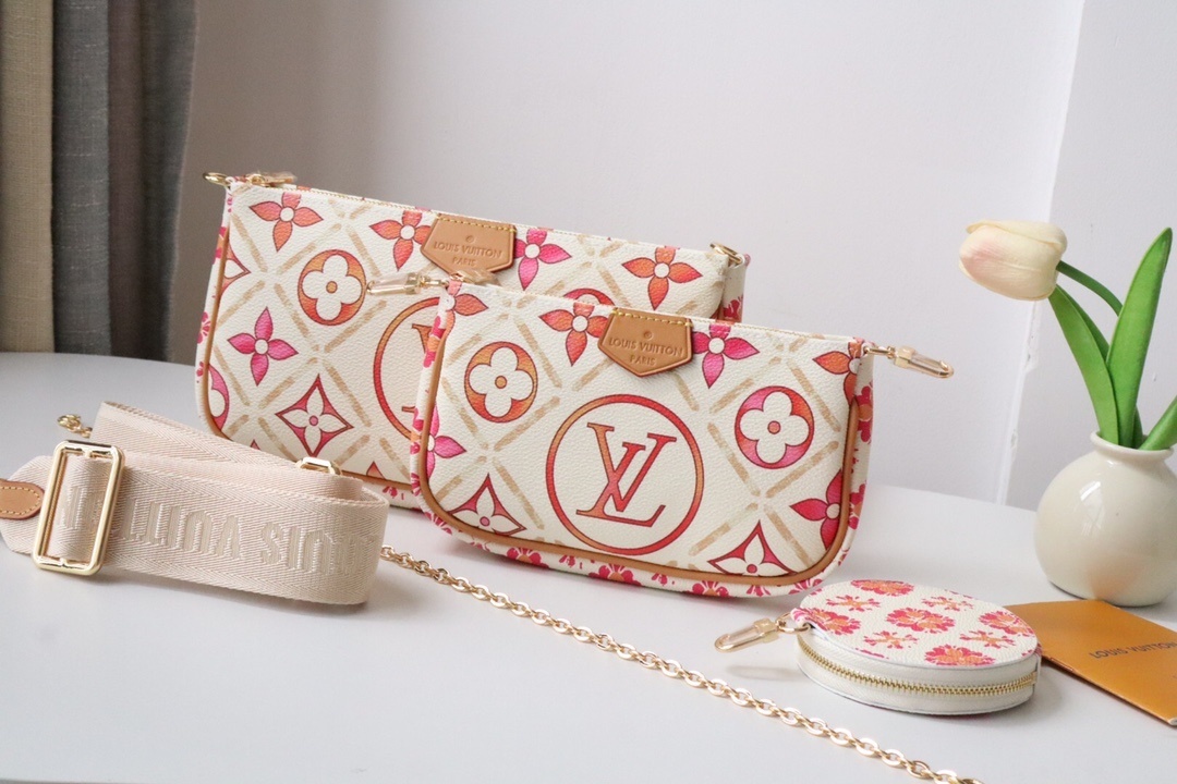 LV Pochette Accessoires 4106U 