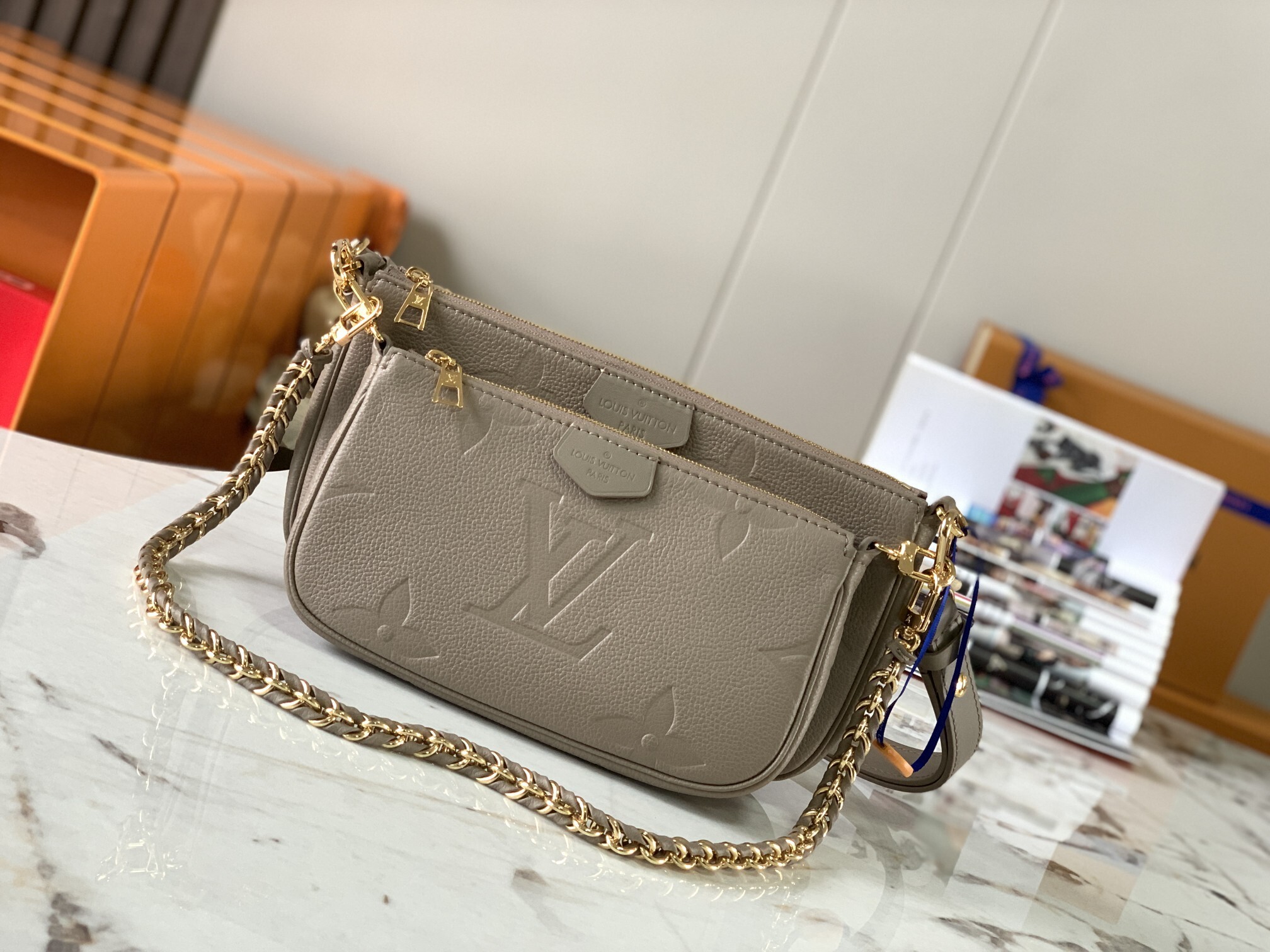 LV Pochette Accessoires 4106U 