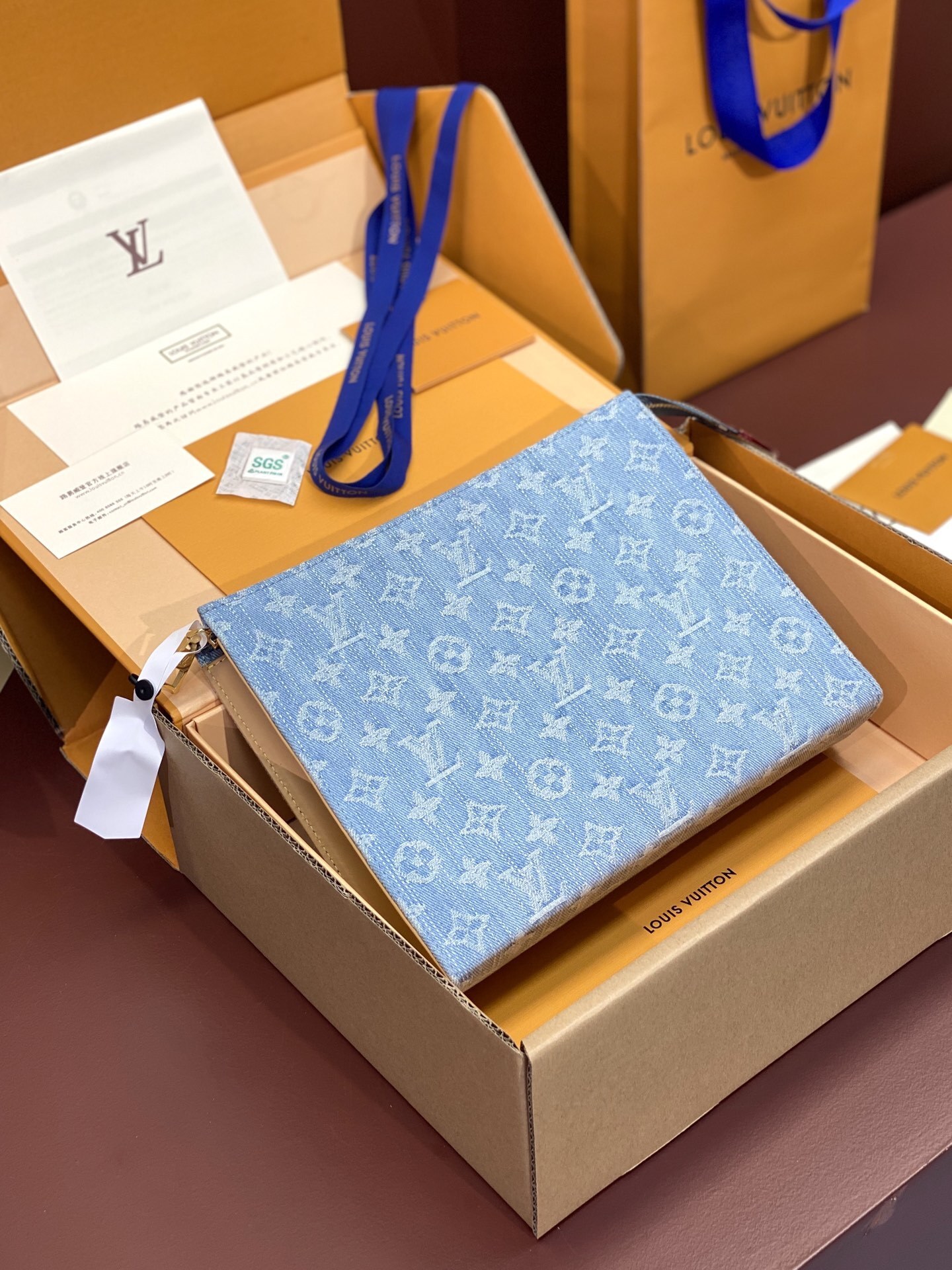 LV Pochette Accessoires 4106U 