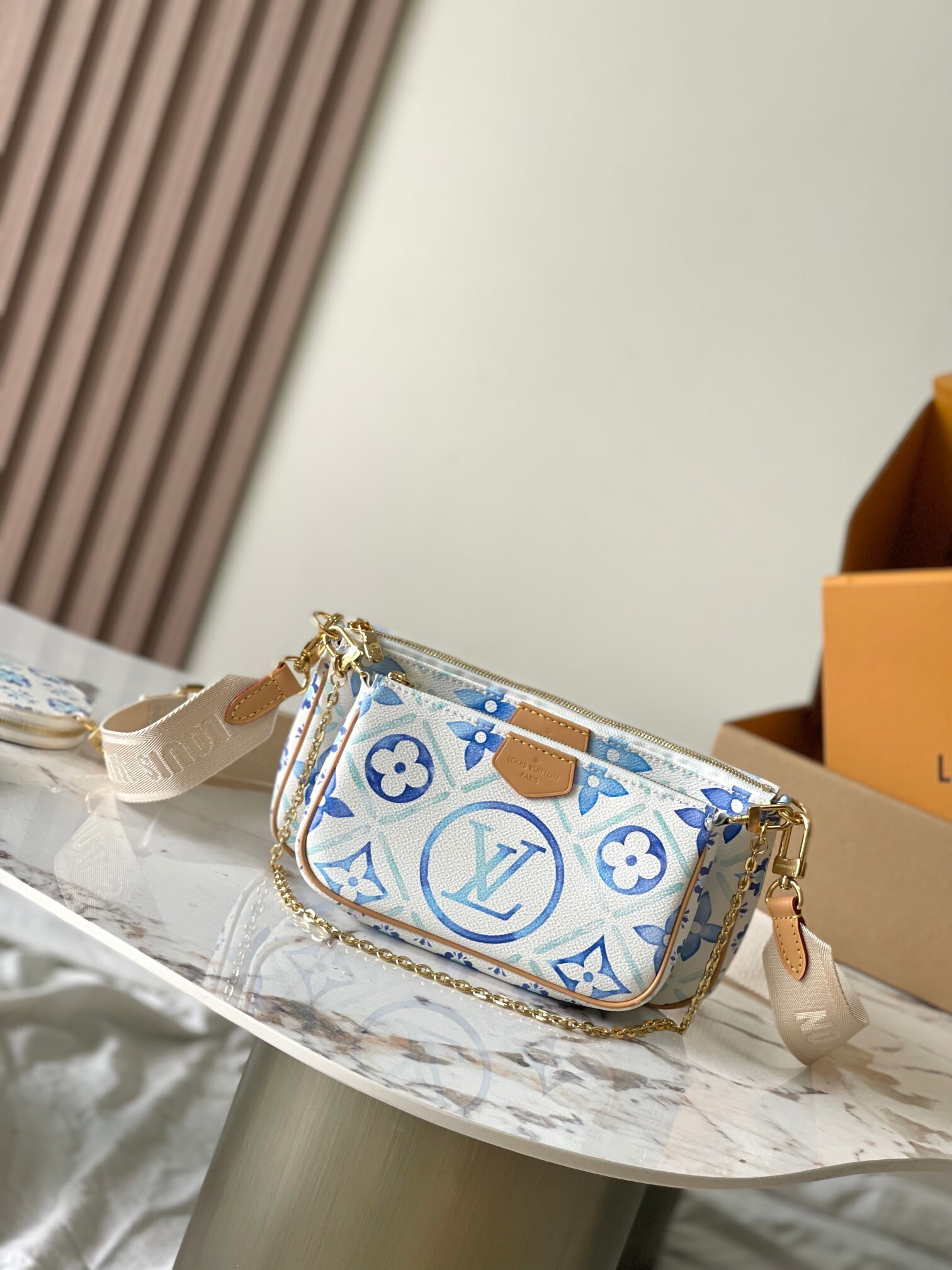 LV Pochette Accessoires 4106U 