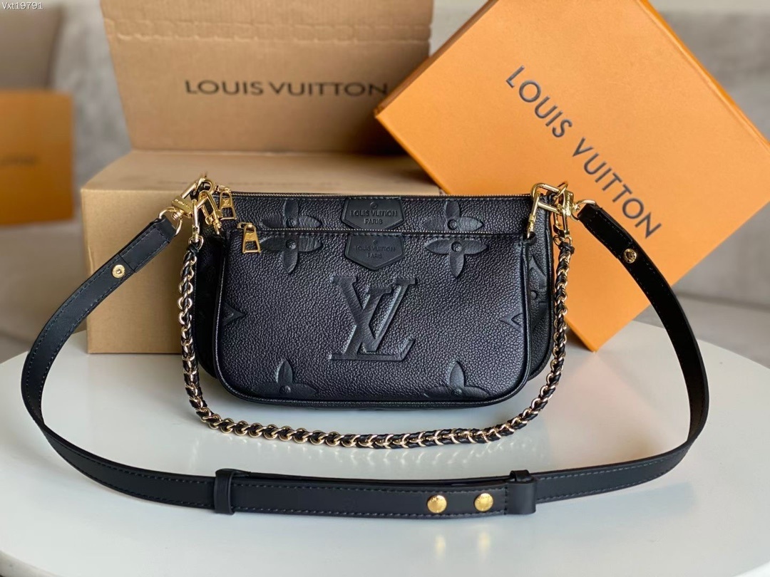 LV Pochette Accessoires 4106U 