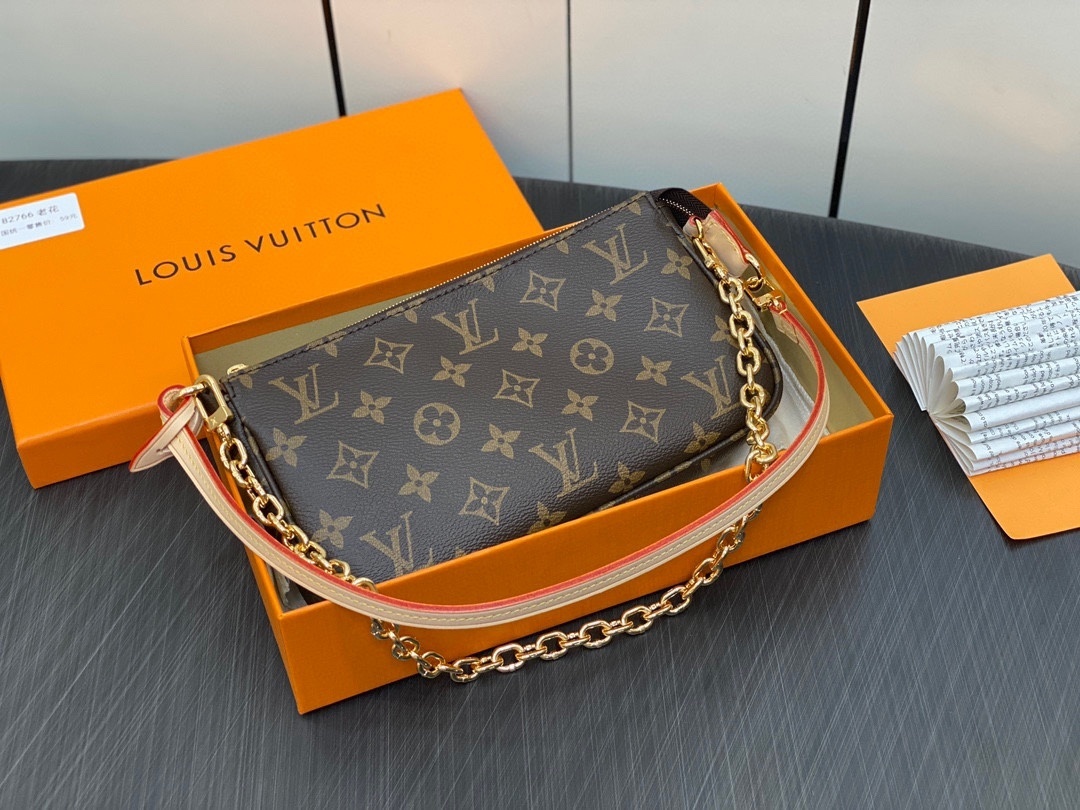 LV Pochette Accessoires 4106U 