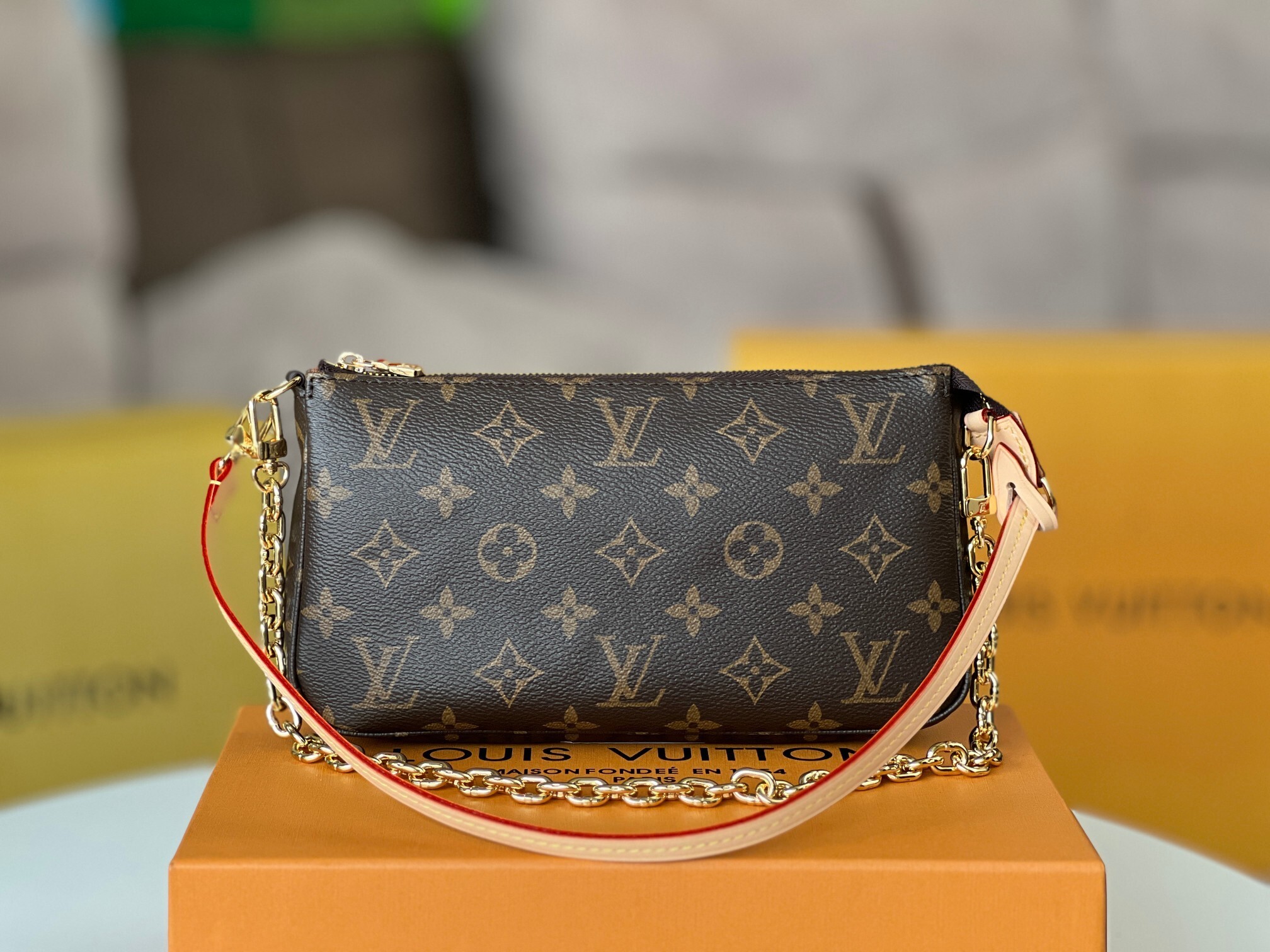 LV Pochette Accessoires 4106U 