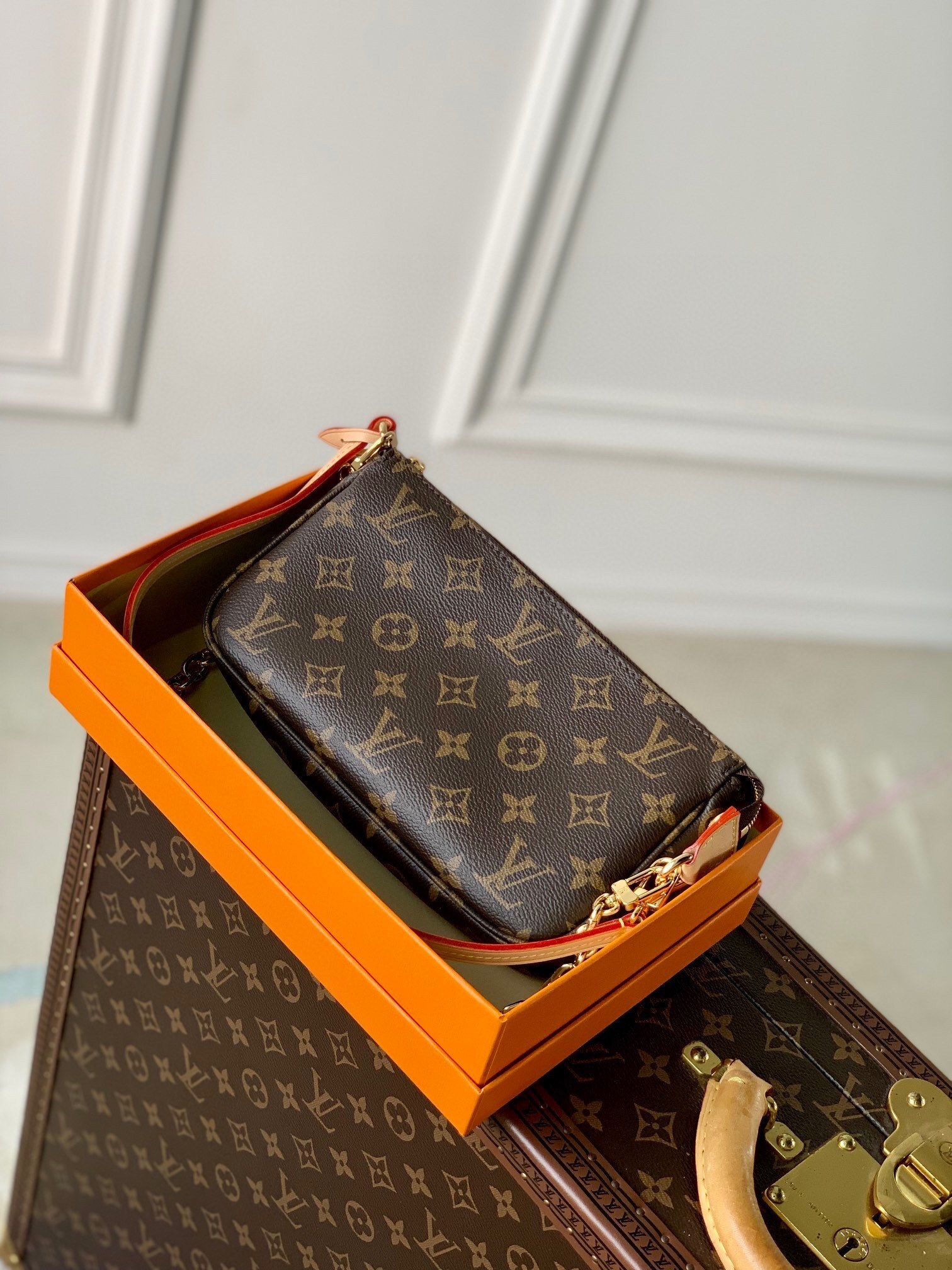 LV Pochette Accessoires 4106U 