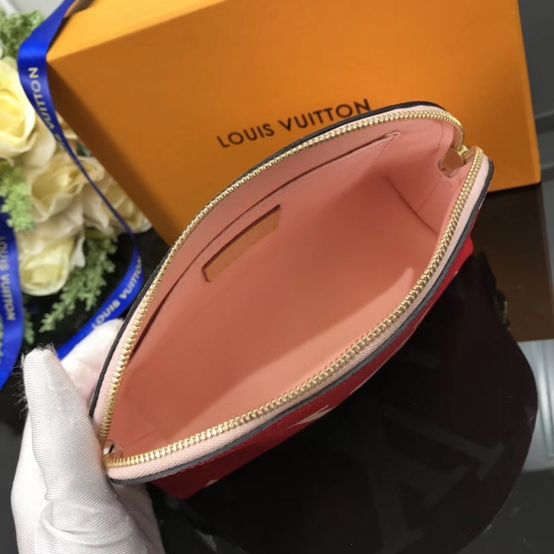 LV POCHETTE COSME XL M67693 