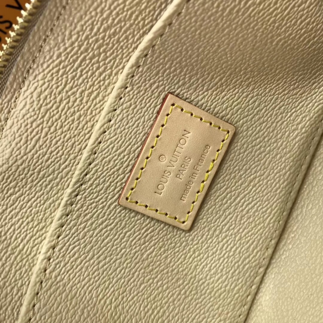 LV POCHETTE COSME XL M67693 