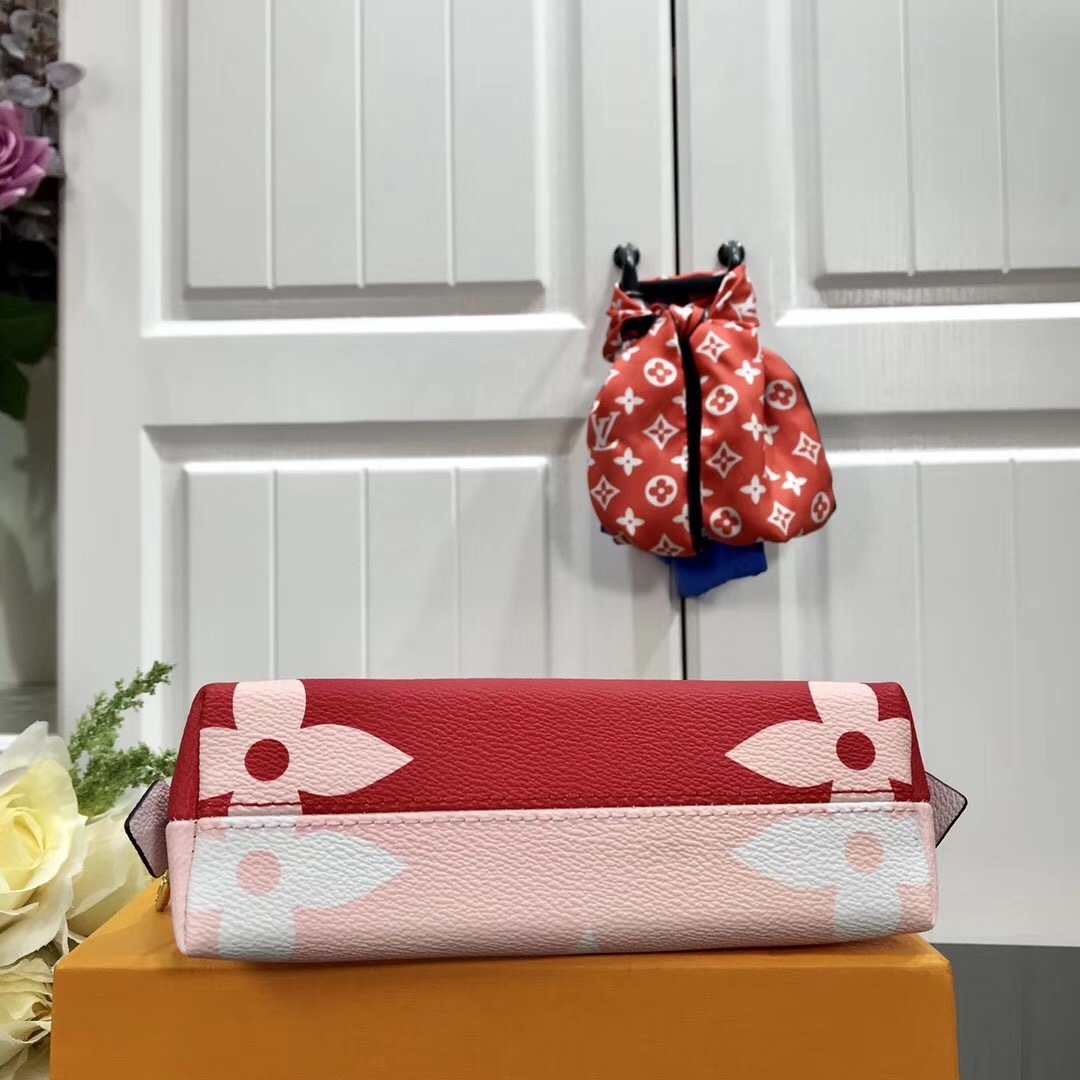 LV POCHETTE COSME XL M67693 