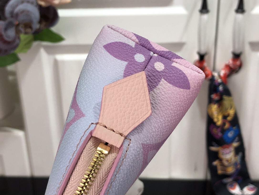 LV POCHETTE COSMETIQUE M59944 