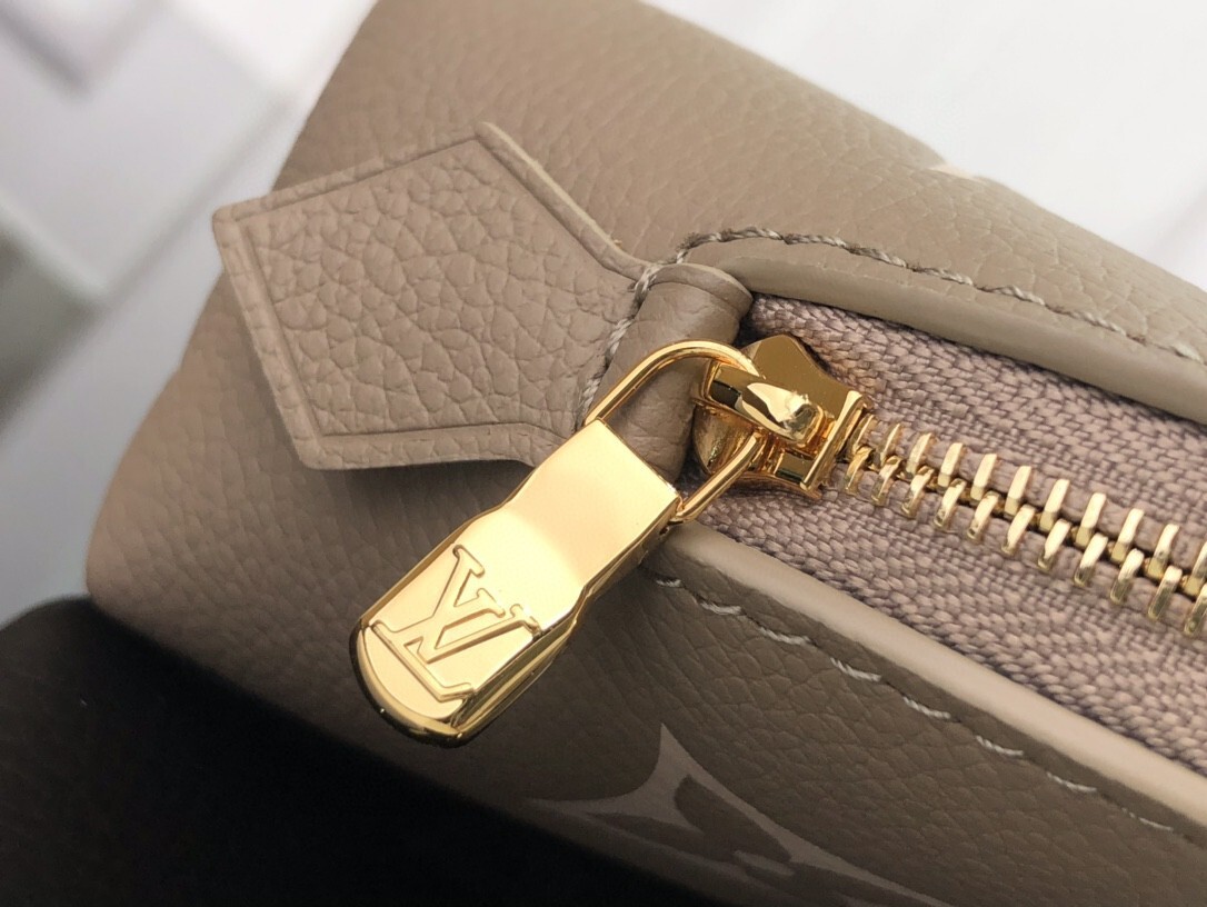 LV POCHETTE COSMETIQUE PM M59086 