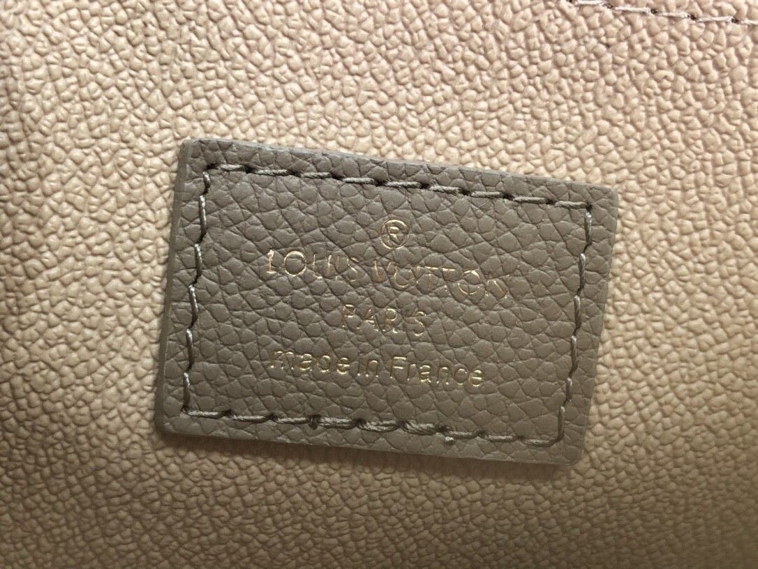 LV POCHETTE COSMETIQUE PM M59086 