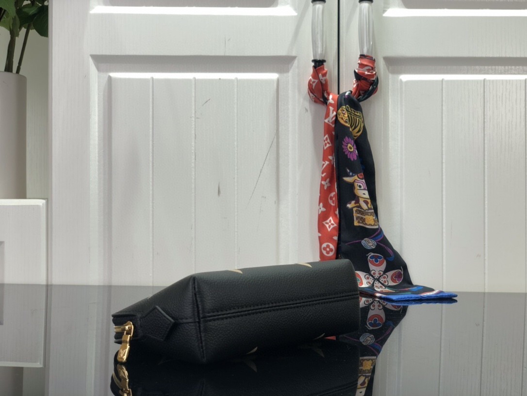 LV POCHETTE COSMETIQUE PM M59086 