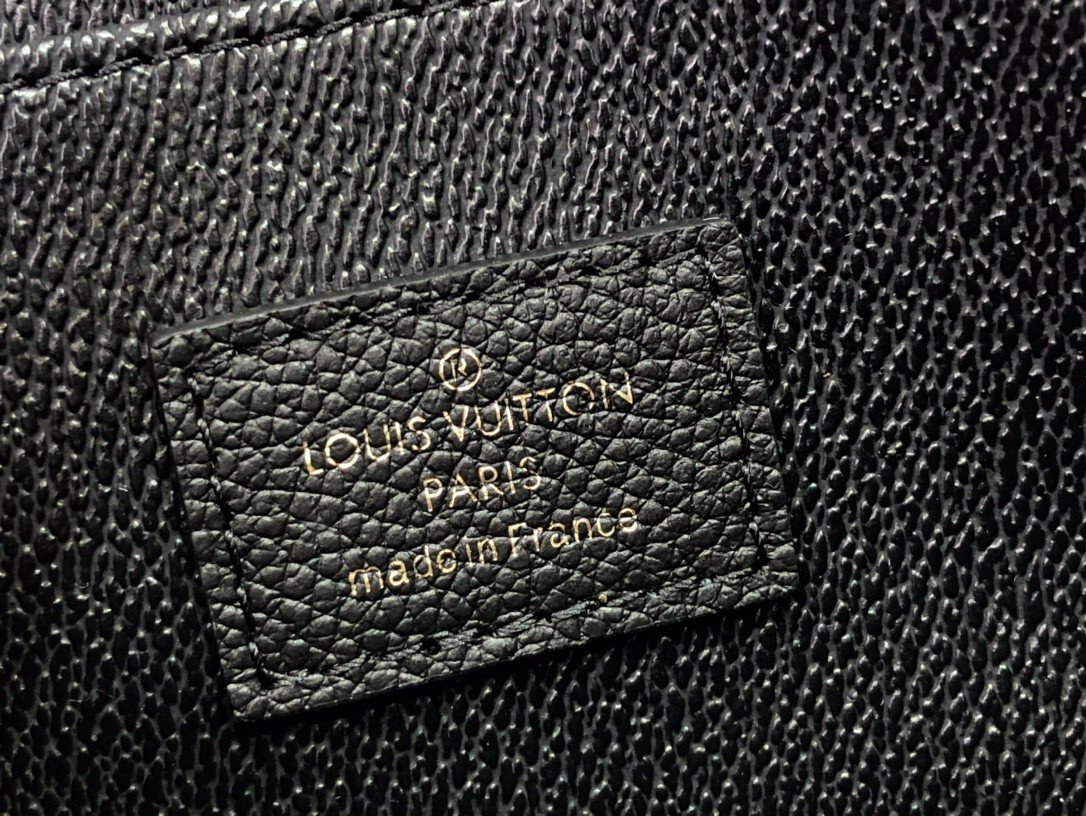 LV POCHETTE COSMETIQUE PM M59086 