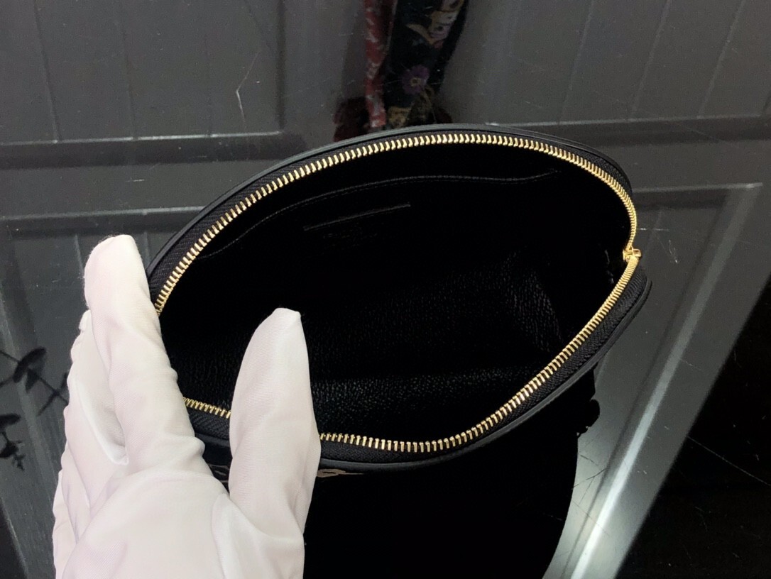 LV POCHETTE COSMETIQUE PM M59086 