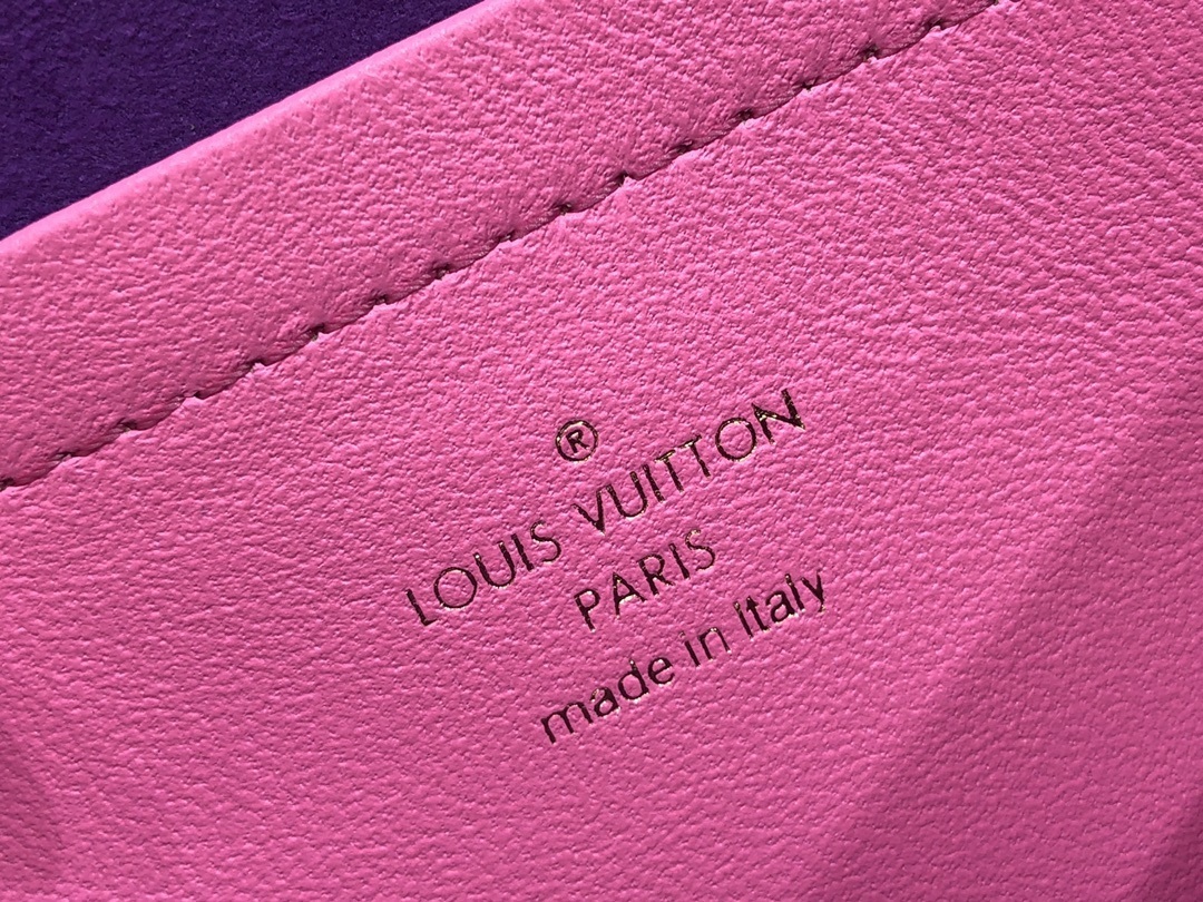 LV POCHETTE COUSSIN M80742 