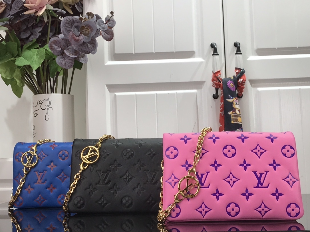 LV POCHETTE COUSSIN M80742 