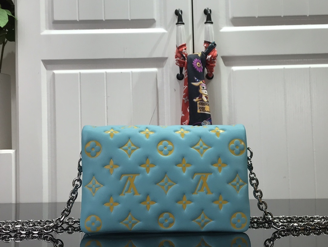 LV POCHETTE COUSSIN M80742 
