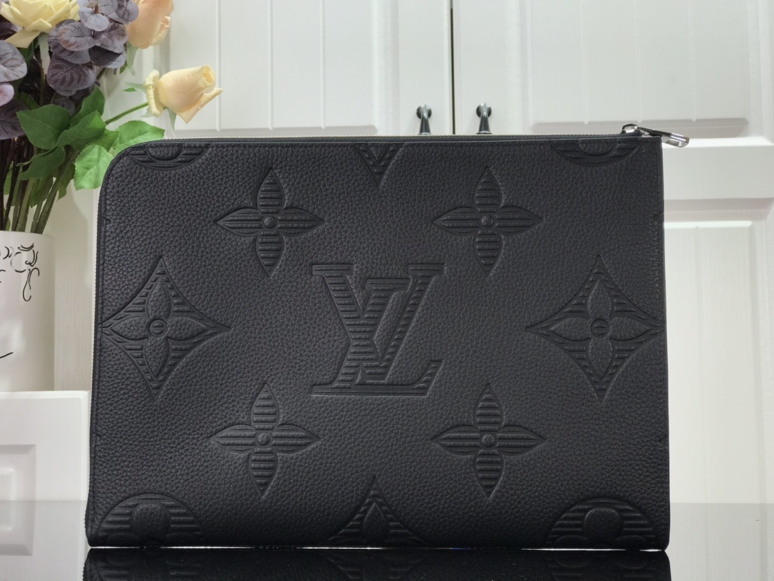 LV POCHETTE JOUR GM M80044H