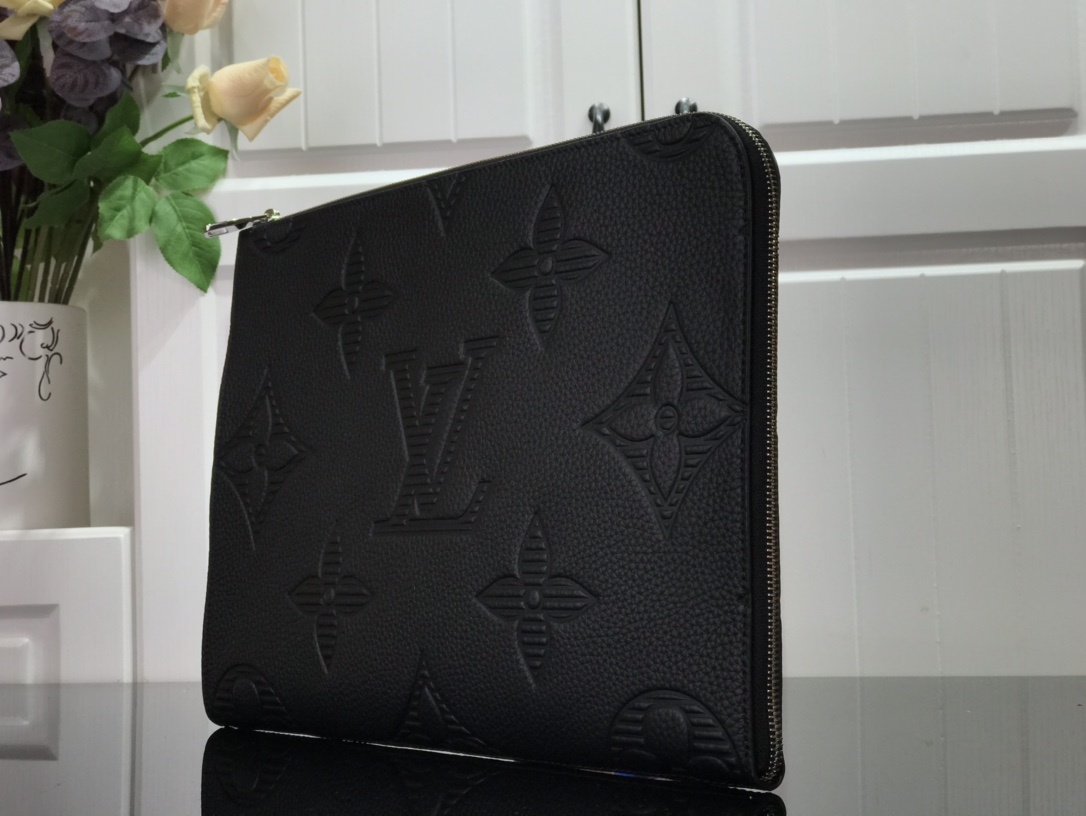 LV POCHETTE JOUR GM M80044H