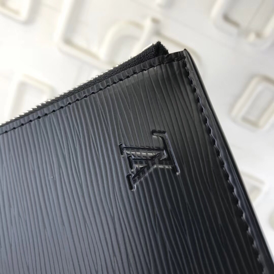 LV POCHETTE JOUR M64153