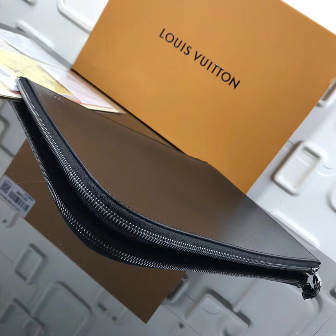 LV POCHETTE JOUR M64153