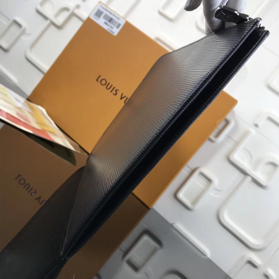 LV POCHETTE JOUR M64153