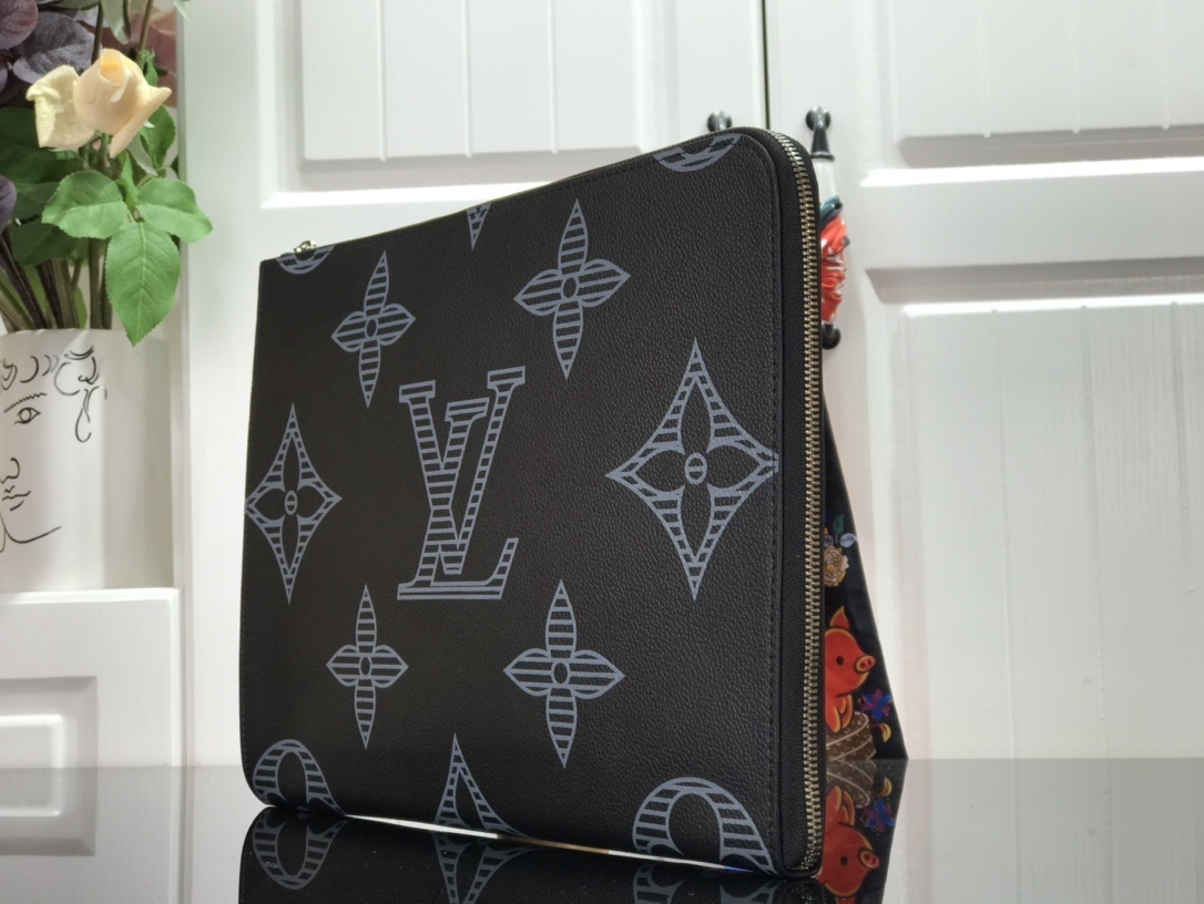 LV POCHETTE JOUR M80044