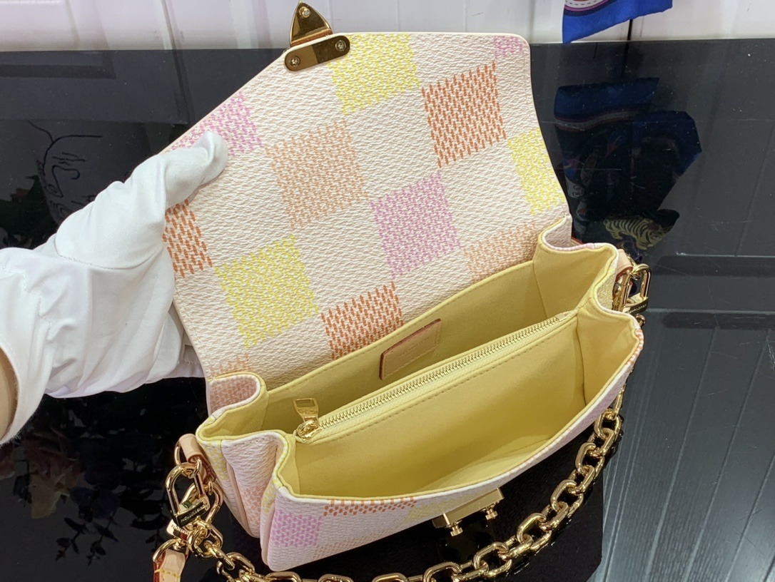 LV POCHETTE M??TIS EAST WEST n40749 