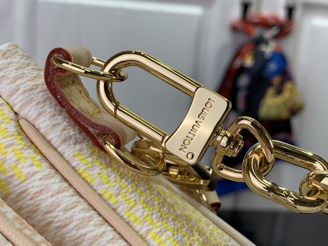 LV POCHETTE M??TIS EAST WEST n40749 